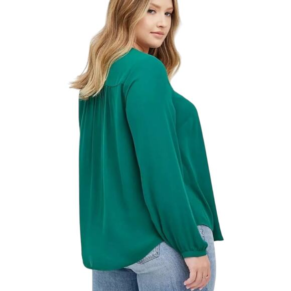 TORRID Green Pin Tucked V-Neck Long Sleeve Button Down Shirt Plus Size 4 4X - Picture 2 of 10